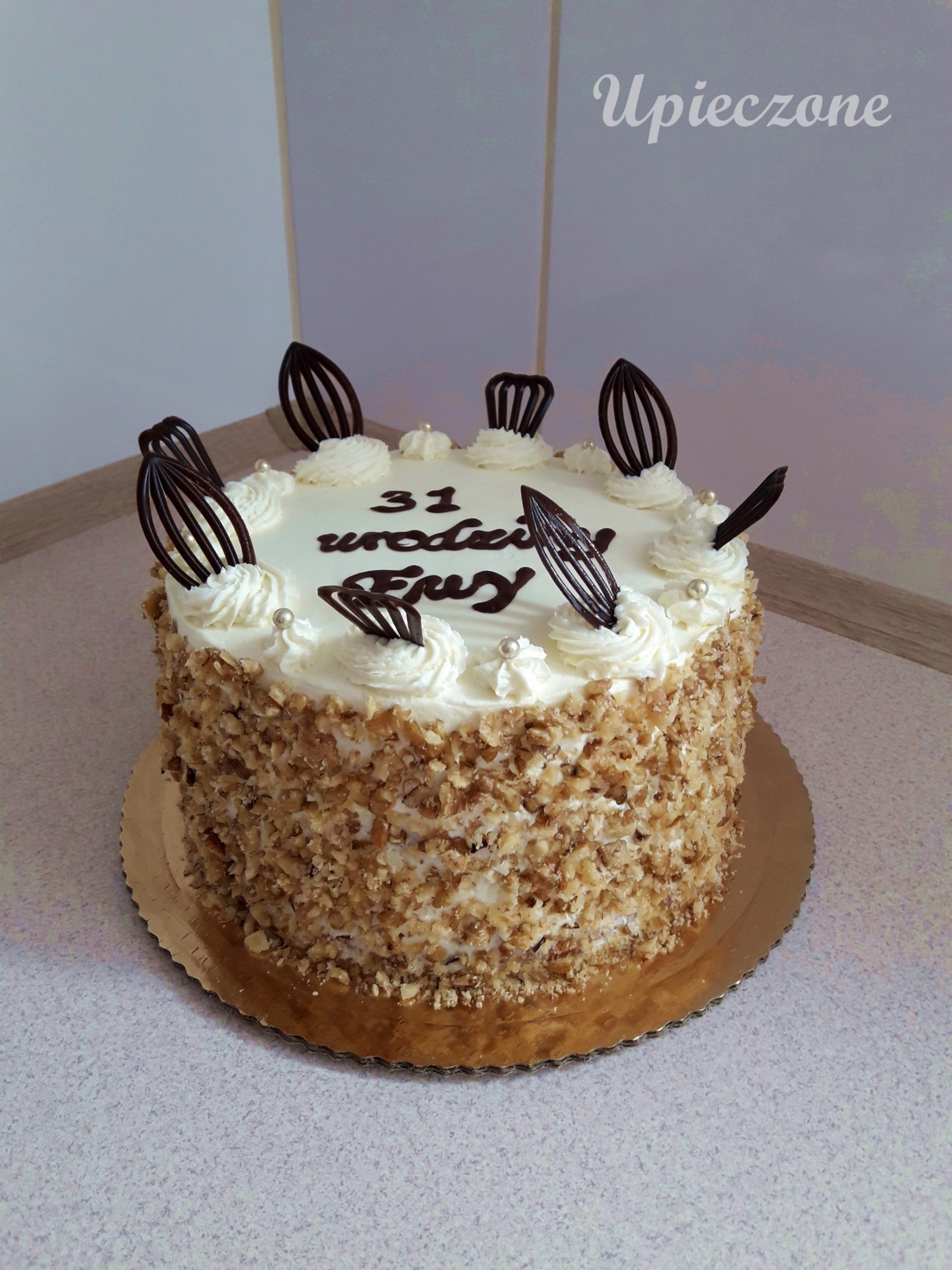 Tort z mascarpone i owocami